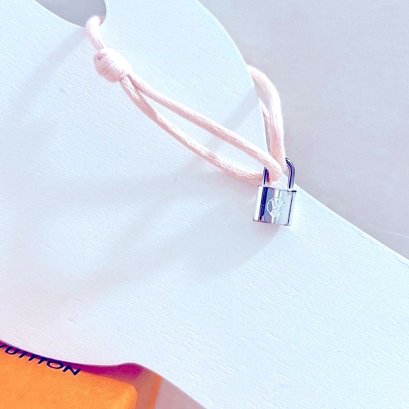 Auth Louis Vuitton Bracelet • Silver Lockit 925 Ag925 Authentic Louis Vuitton - Picture 2 of 4